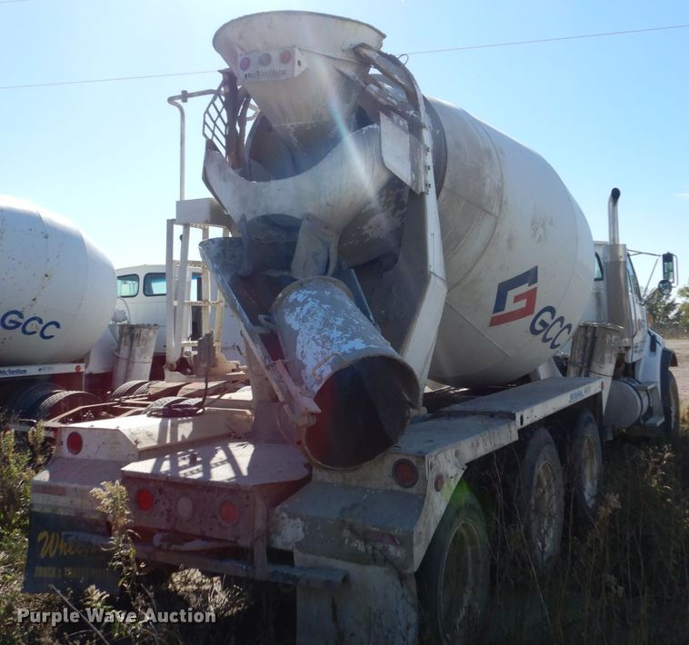 image for item EC9031 2007 Sterling L-Line ready mix truck