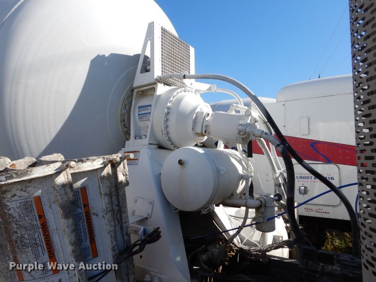 image for item EC9031 2007 Sterling L-Line ready mix truck