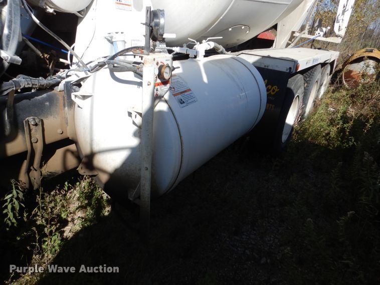 image for item EC9031 2007 Sterling L-Line ready mix truck