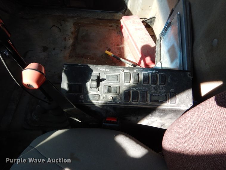 image for item EC9031 2007 Sterling L-Line ready mix truck