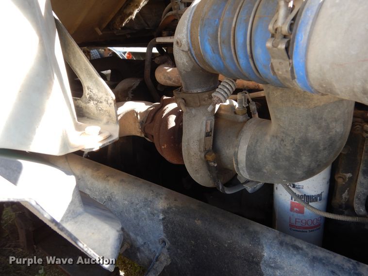 image for item EC9031 2007 Sterling L-Line ready mix truck