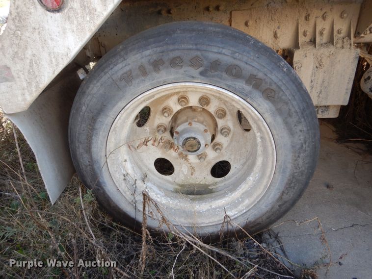 image for item EC9031 2007 Sterling L-Line ready mix truck