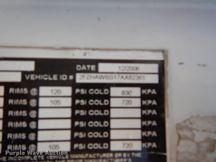 image for item EC9031 2007 Sterling L-Line ready mix truck