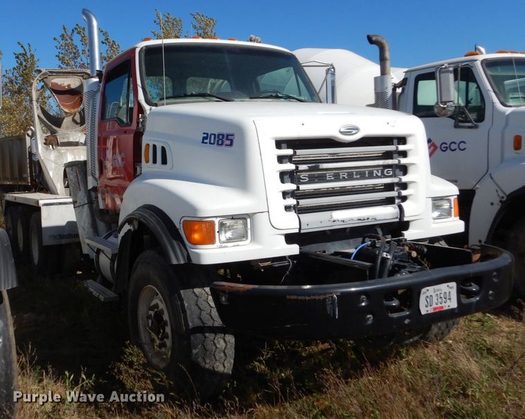 image for item EC9033 2004 Sterling L-Line ready mix truck