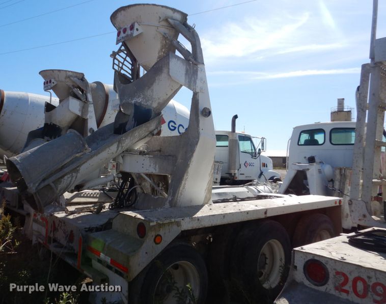 image for item EC9033 2004 Sterling L-Line ready mix truck