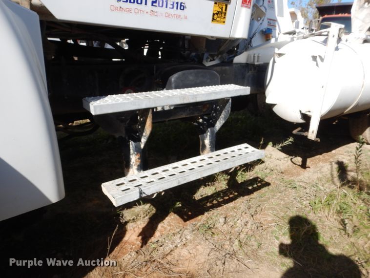 image for item EC9033 2004 Sterling L-Line ready mix truck