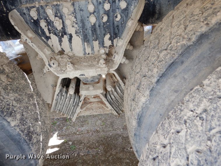 image for item EC9033 2004 Sterling L-Line ready mix truck