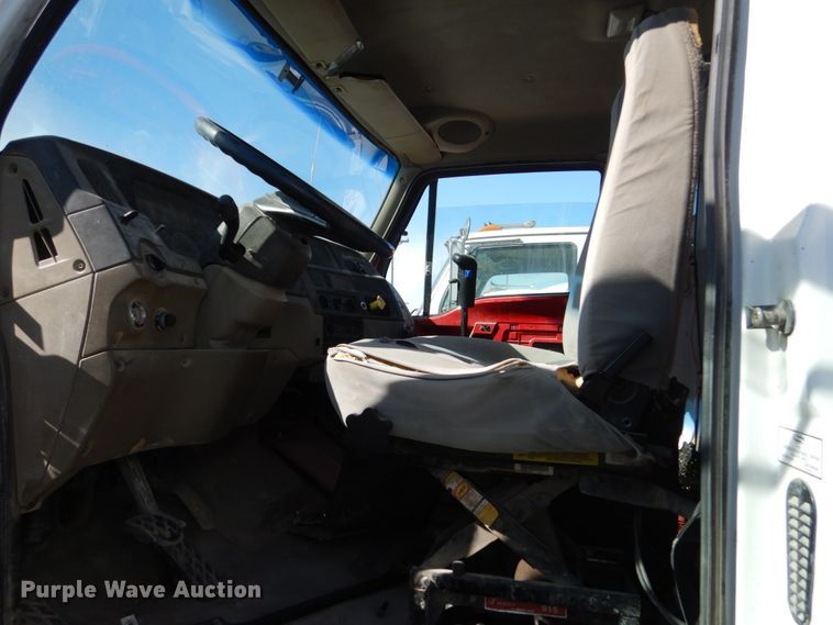 image for item EC9033 2004 Sterling L-Line ready mix truck