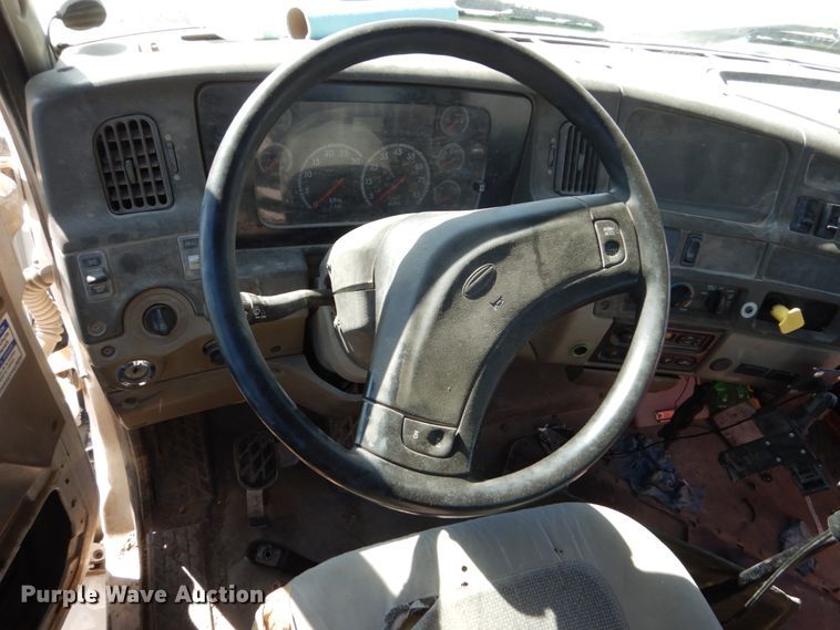 image for item EC9033 2004 Sterling L-Line ready mix truck