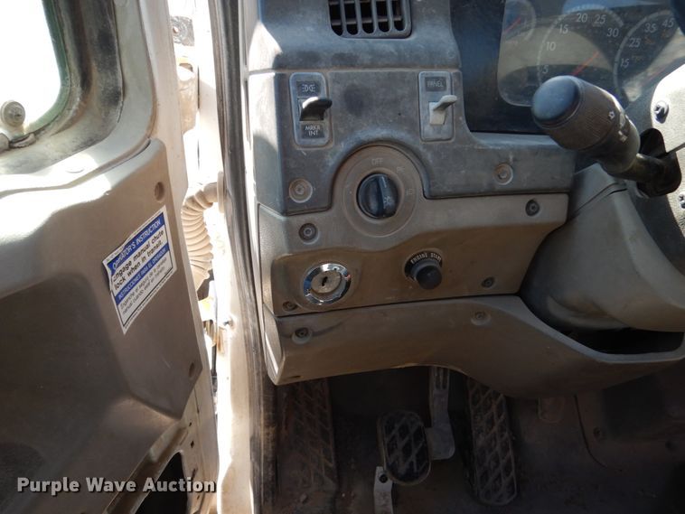 image for item EC9033 2004 Sterling L-Line ready mix truck