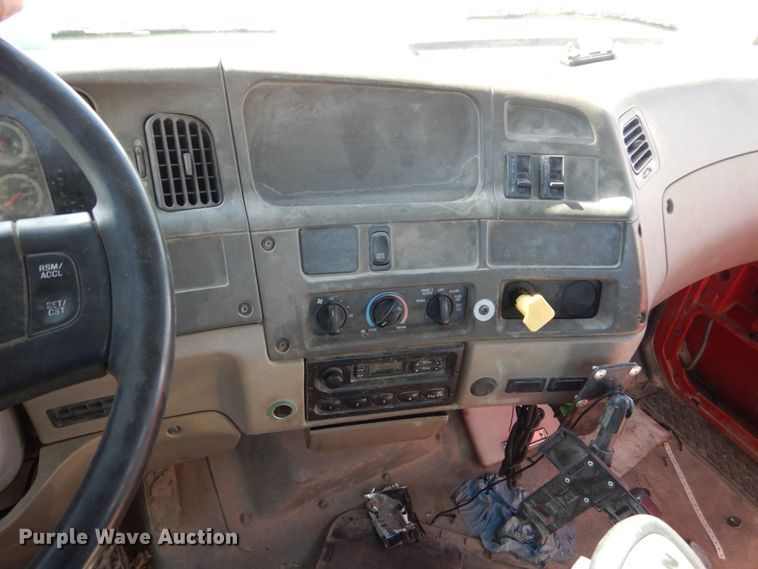 image for item EC9033 2004 Sterling L-Line ready mix truck