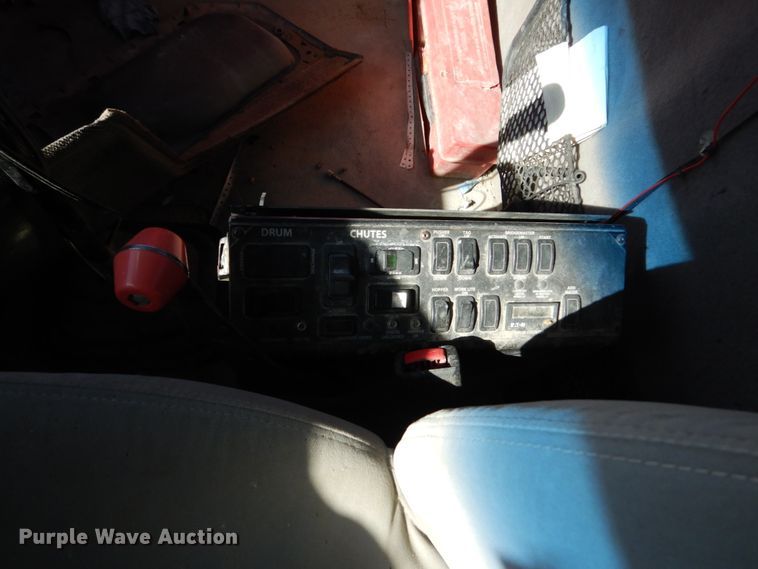 image for item EC9033 2004 Sterling L-Line ready mix truck