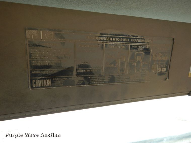 image for item EC9033 2004 Sterling L-Line ready mix truck