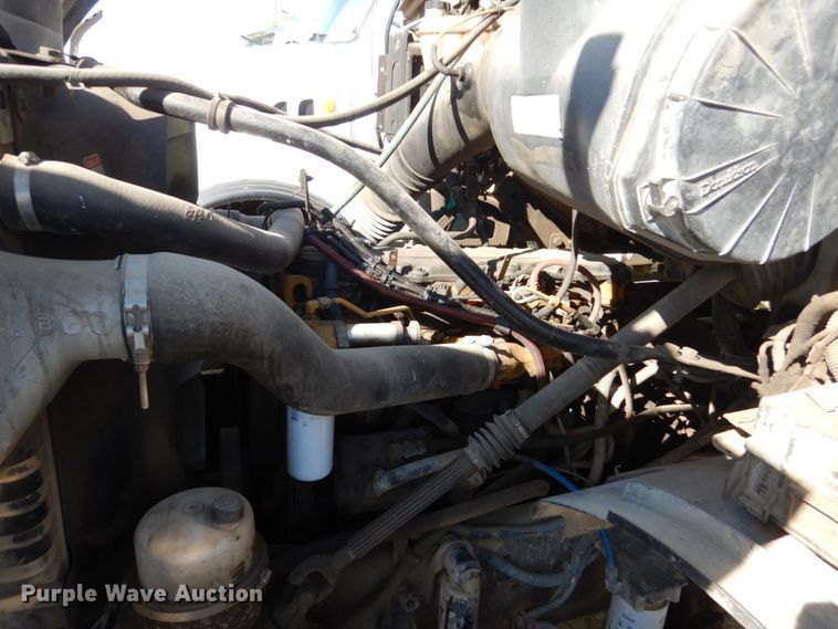 image for item EC9033 2004 Sterling L-Line ready mix truck