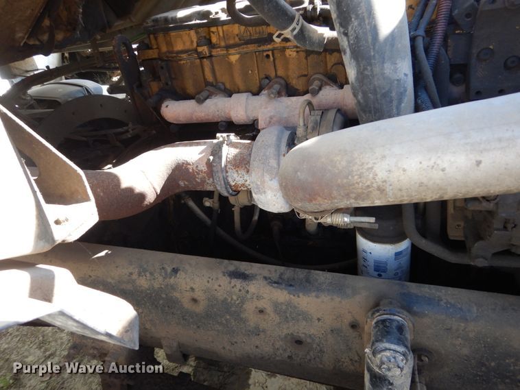 image for item EC9033 2004 Sterling L-Line ready mix truck