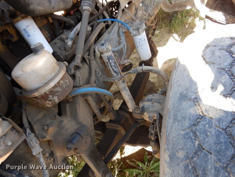 image for item EC9033 2004 Sterling L-Line ready mix truck