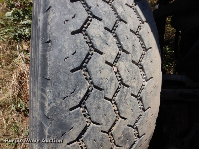 image for item EC9033 2004 Sterling L-Line ready mix truck