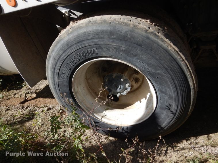 image for item EC9033 2004 Sterling L-Line ready mix truck