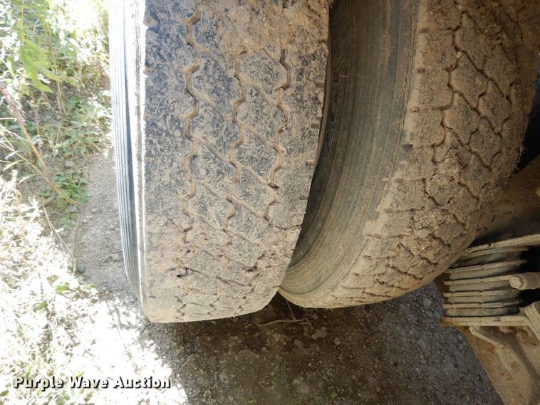 image for item EC9033 2004 Sterling L-Line ready mix truck