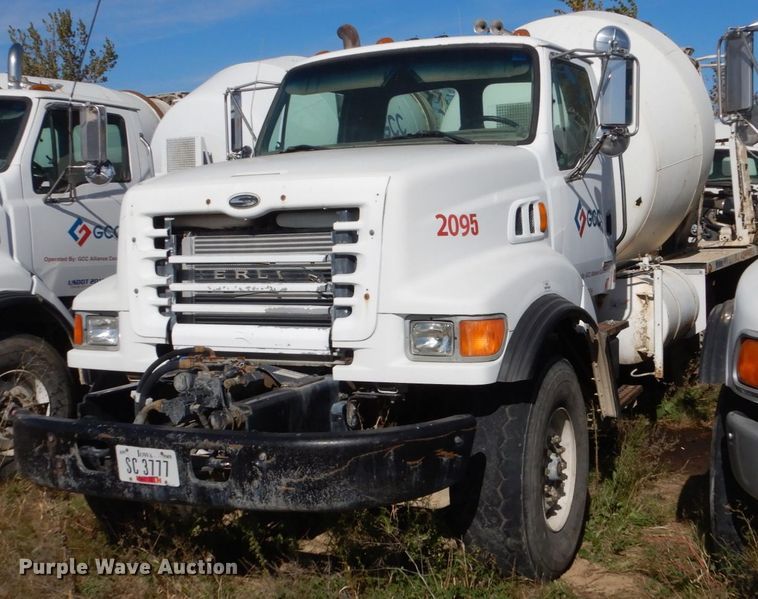 image for item EC9034 2003 Sterling L-Line ready mix truck