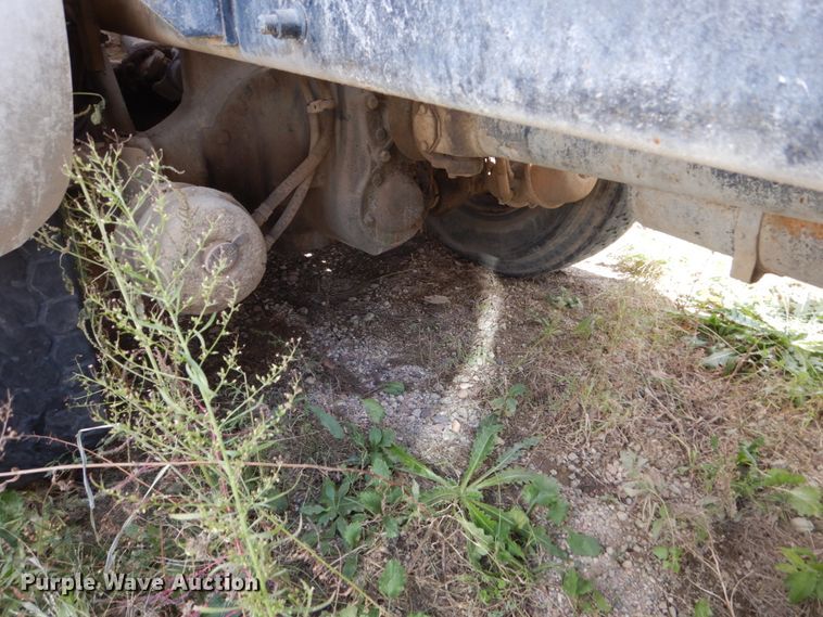 image for item EC9034 2003 Sterling L-Line ready mix truck