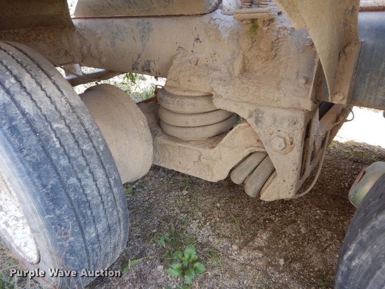 image for item EC9034 2003 Sterling L-Line ready mix truck