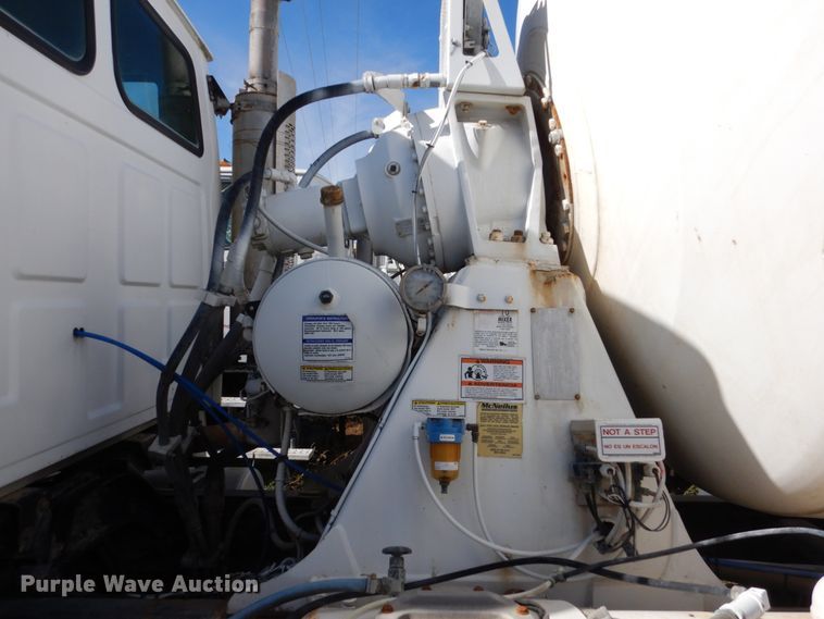 image for item EC9034 2003 Sterling L-Line ready mix truck