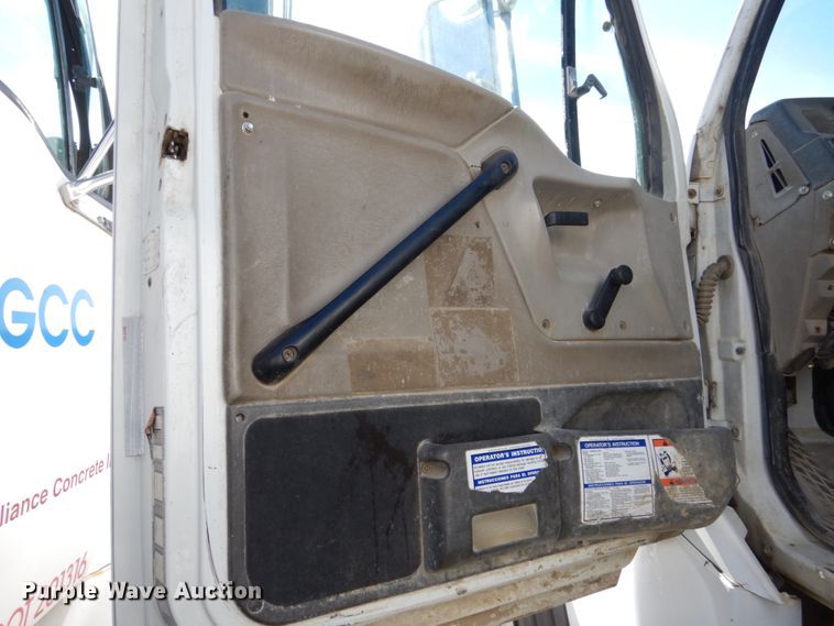 image for item EC9034 2003 Sterling L-Line ready mix truck