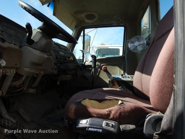 image for item EC9034 2003 Sterling L-Line ready mix truck