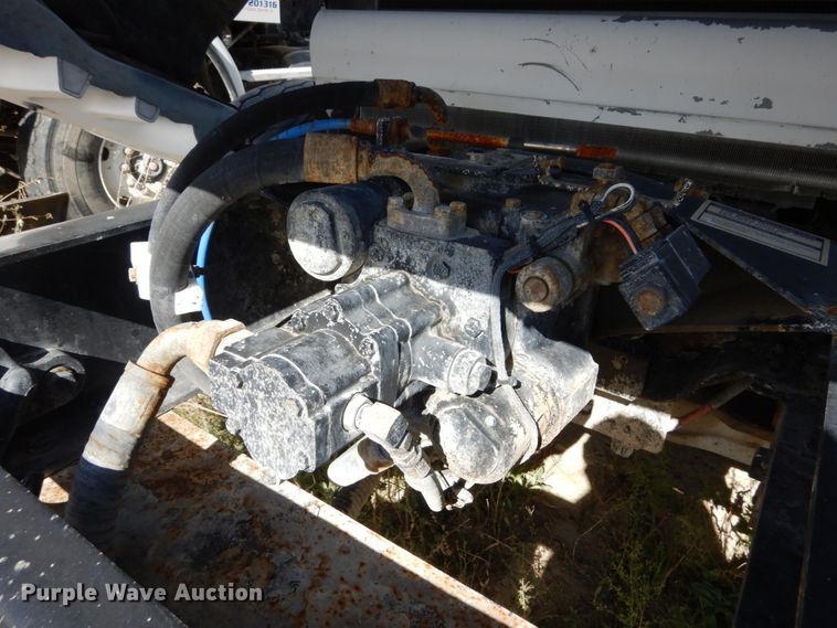 image for item EC9034 2003 Sterling L-Line ready mix truck