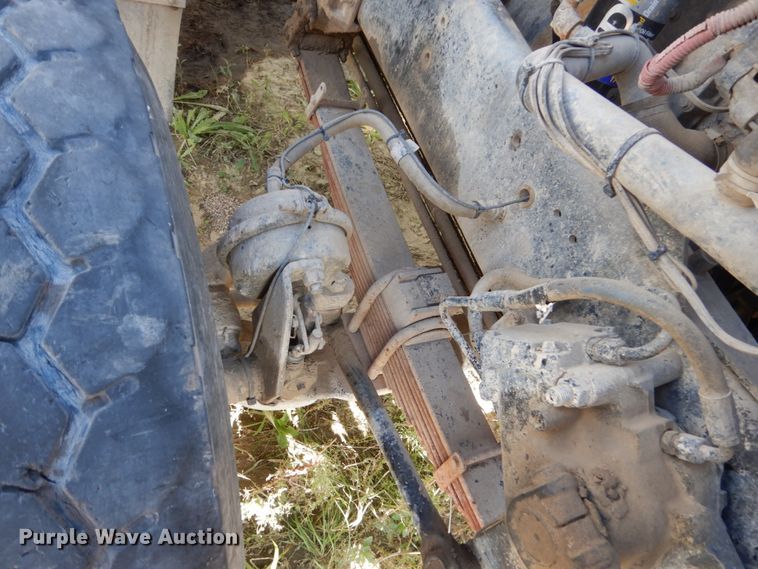 image for item EC9034 2003 Sterling L-Line ready mix truck