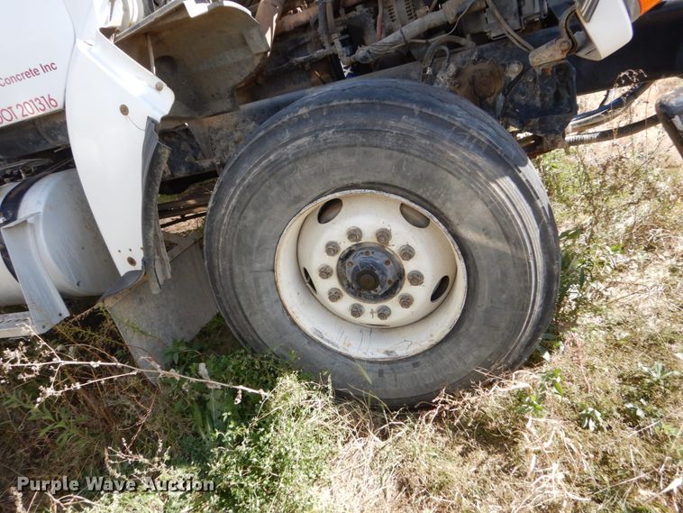 image for item EC9034 2003 Sterling L-Line ready mix truck