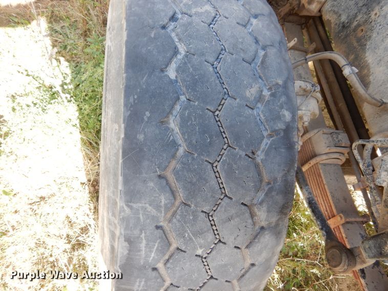 image for item EC9034 2003 Sterling L-Line ready mix truck