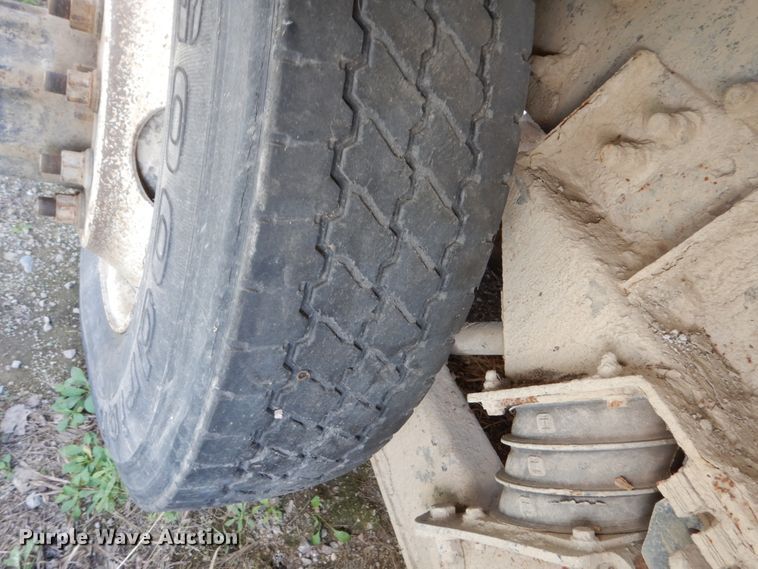 image for item EC9034 2003 Sterling L-Line ready mix truck