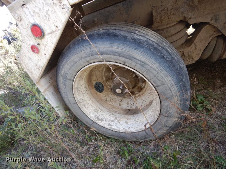 image for item EC9034 2003 Sterling L-Line ready mix truck