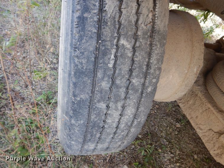 image for item EC9034 2003 Sterling L-Line ready mix truck