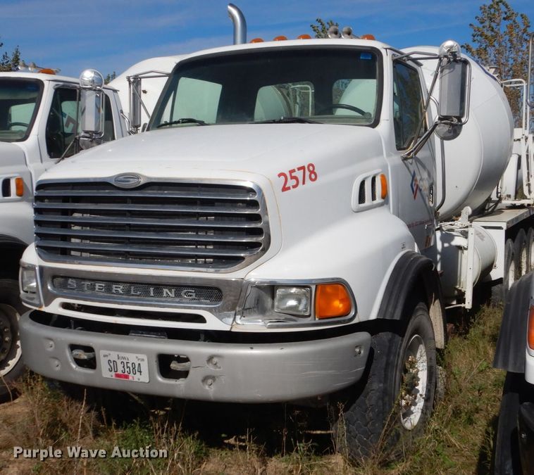 image for item EC9035 2004 Sterling L-Line ready mix truck