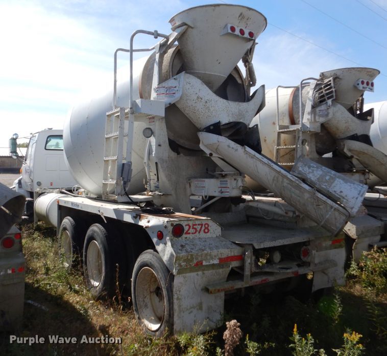 image for item EC9035 2004 Sterling L-Line ready mix truck