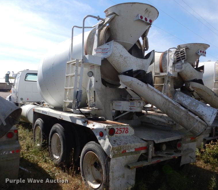 image for item EC9035 2004 Sterling L-Line ready mix truck