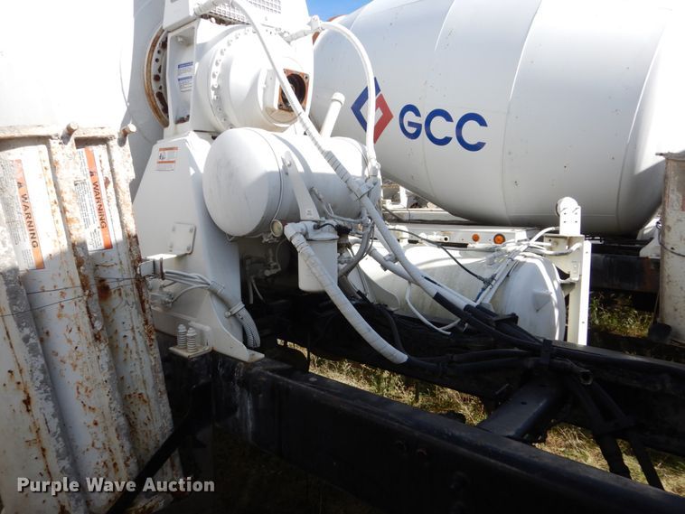 image for item EC9035 2004 Sterling L-Line ready mix truck