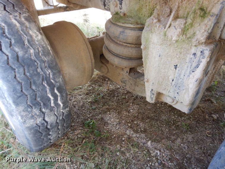 image for item EC9035 2004 Sterling L-Line ready mix truck