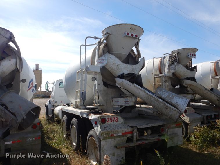 image for item EC9035 2004 Sterling L-Line ready mix truck