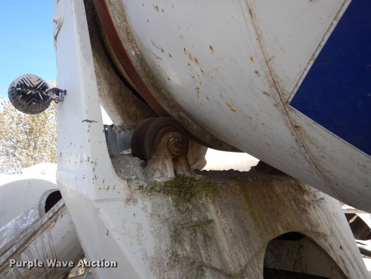 image for item EC9035 2004 Sterling L-Line ready mix truck