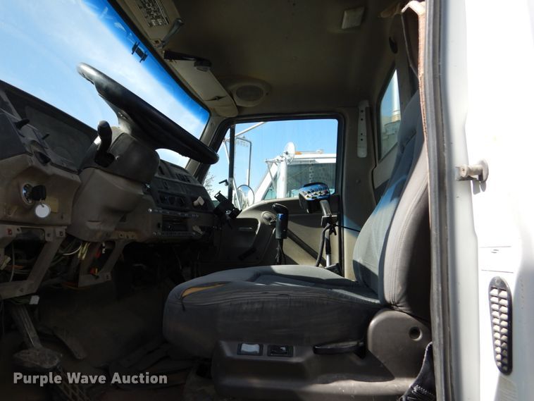 image for item EC9035 2004 Sterling L-Line ready mix truck