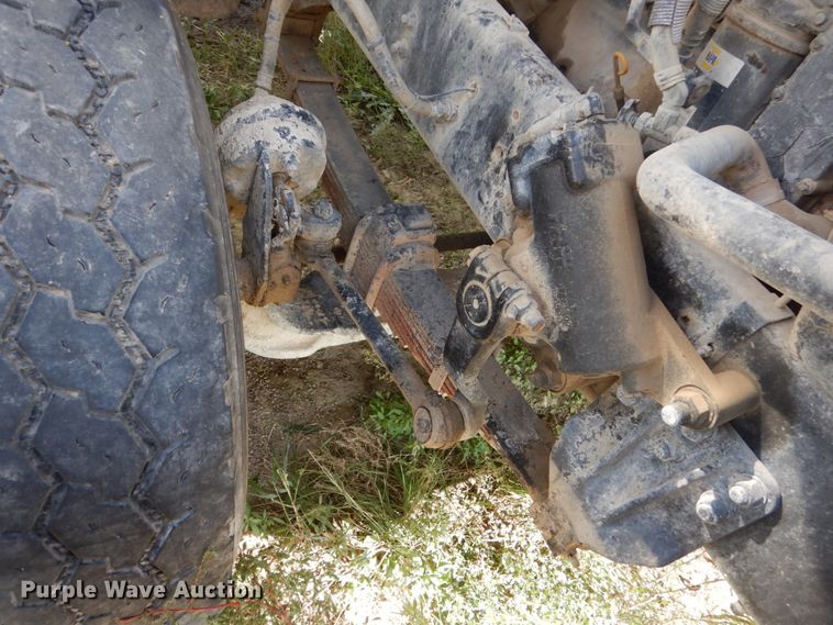 image for item EC9035 2004 Sterling L-Line ready mix truck