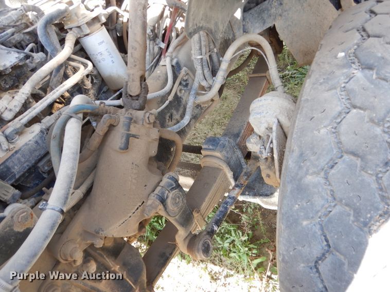 image for item EC9035 2004 Sterling L-Line ready mix truck