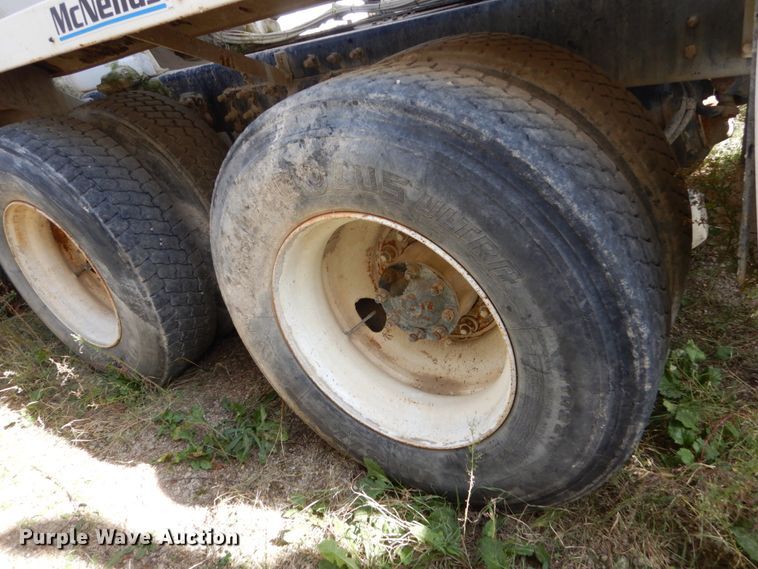 image for item EC9035 2004 Sterling L-Line ready mix truck