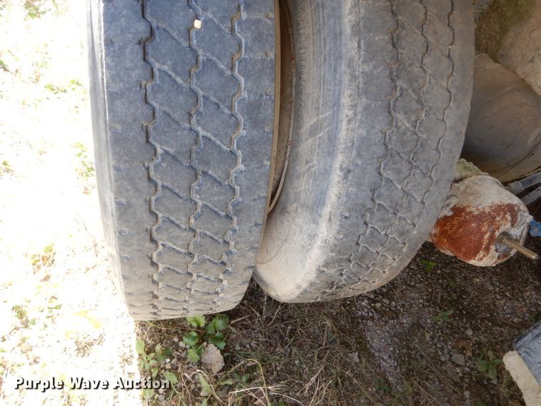 image for item EC9035 2004 Sterling L-Line ready mix truck