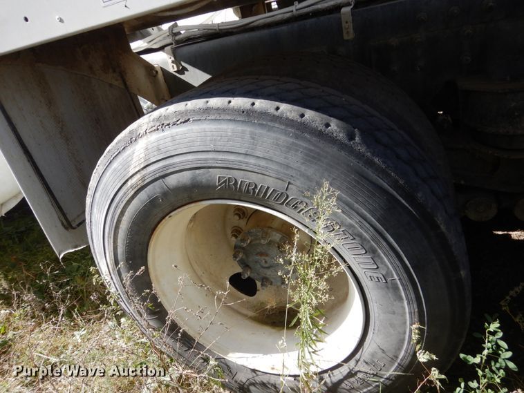 image for item EC9035 2004 Sterling L-Line ready mix truck