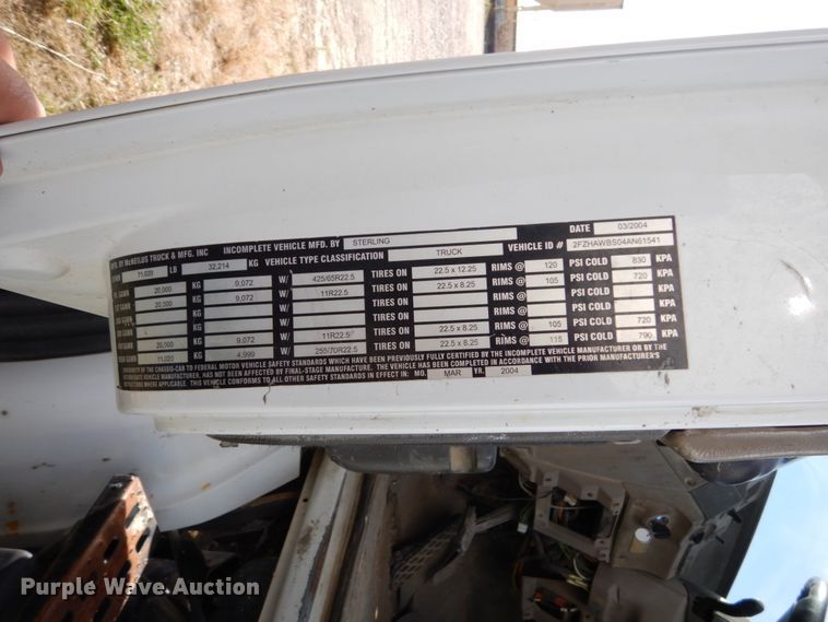 image for item EC9035 2004 Sterling L-Line ready mix truck